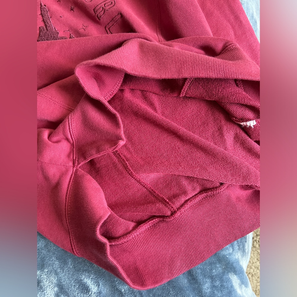 Red Disney World Sweatshirt EUC oversized XS - Picture 8 of 8